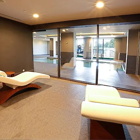 Secure Eclectic 1brs In Luxury W 2 Pools Gym Sauna Basketball Court Meeting Free Parking Concierge Close To Expo Center ホテル イスタンブール