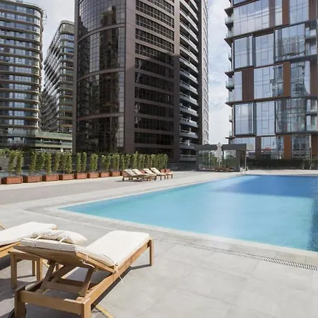 Luxury Istanbul: Dual-pool With Fitness