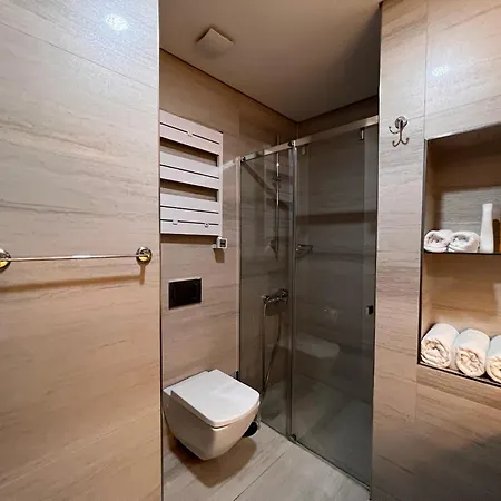 Secure Eclectic 1brs In Luxury W 2 Pools Gym Sauna Basketball Court Meeting Free Parking Concierge Close To Expo Center 호텔 이스탄불