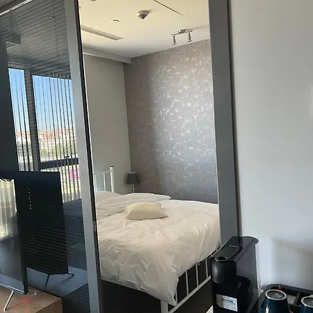 호텔 Secure Eclectic 1brs In Luxury W 2 Pools Gym Sauna Basketball Court Meeting Free Parking Concierge Close To Expo Center 이스탄불