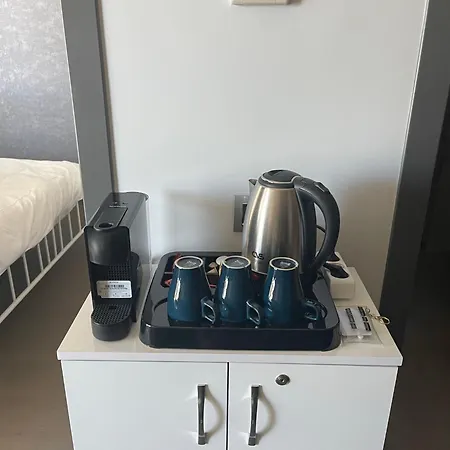 Secure Eclectic 1brs In Luxury W 2 Pools Gym Sauna Basketball Court Meeting Free Parking Concierge Close To Expo Center *