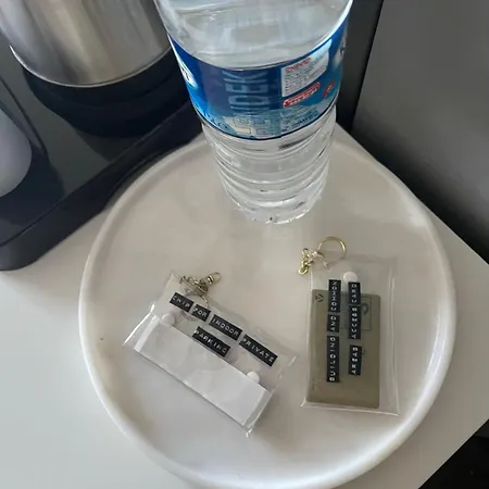 Secure Eclectic 1brs In Luxury W 2 Pools Gym Sauna Basketball Court Meeting Free Parking Concierge Close To Expo Center