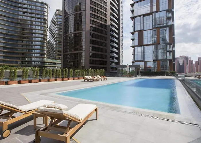 Secure Eclectic 1brs In Luxury W 2 Pools Gym Sauna Basketball Court Meeting Free Parking Concierge Close To Expo Center