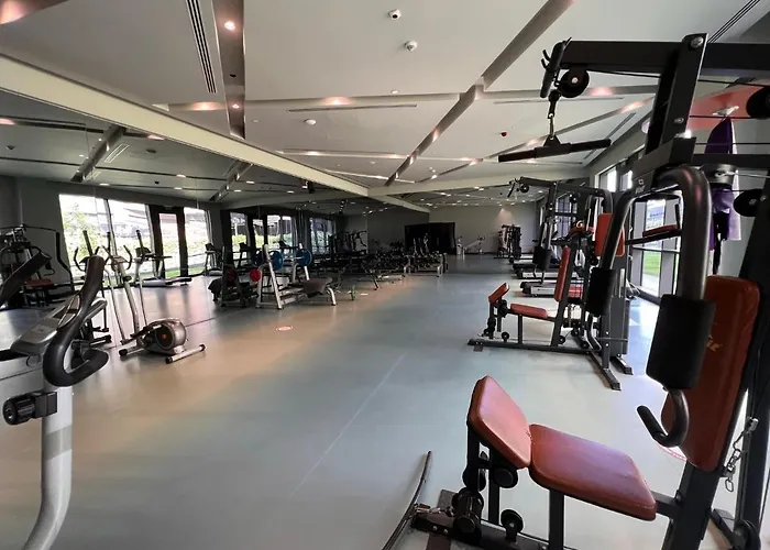 Hotel Secure Eclectic 1brs In Luxury W 2 Pools Gym Sauna Basketball Court Meeting Free Parking Concierge Close To Expo Center Istanbul