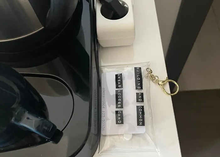 Hotel Secure Eclectic 1brs In Luxury W 2 Pools Gym Sauna Basketball Court Meeting Free Parking Concierge Close To Expo Center