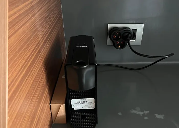 Secure Eclectic 1brs In Luxury W 2 Pools Gym Sauna Basketball Court Meeting Free Parking Concierge Close To Expo Center Hotel