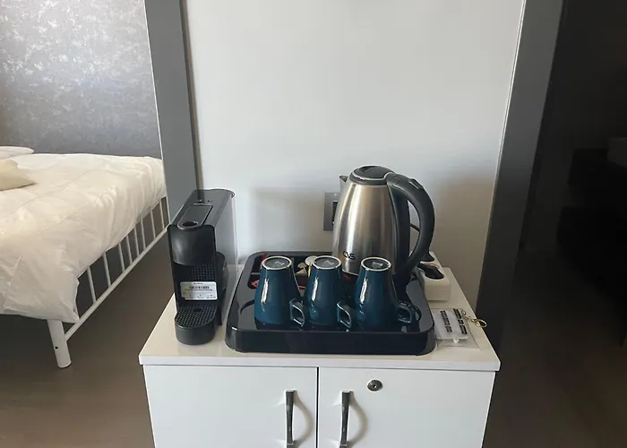 Secure Eclectic 1brs In Luxury W 2 Pools Gym Sauna Basketball Court Meeting Free Parking Concierge Close To Expo Center *