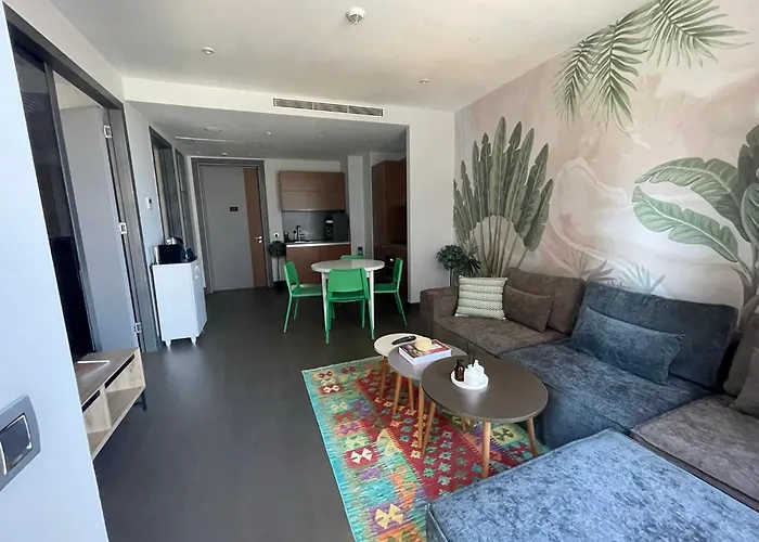 Secure Eclectic 1brs In Luxury W 2 Pools Gym Sauna Basketball Court Meeting Free Parking Concierge Close To Expo Center Hotel Istanbul