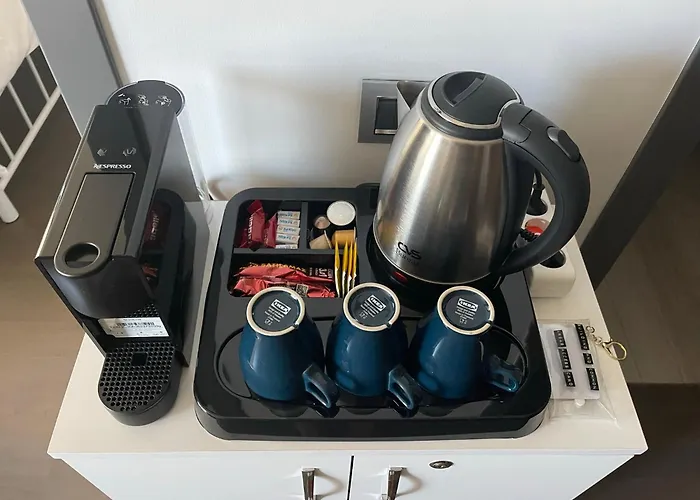 Hotel Secure Eclectic 1brs In Luxury W 2 Pools Gym Sauna Basketball Court Meeting Free Parking Concierge Close To Expo Center