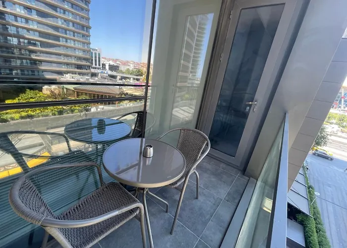 Secure Eclectic 1brs In Luxury W 2 Pools Gym Sauna Basketball Court Meeting Free Parking Concierge Close To Expo Center *