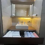 Secure Eclectic 1brs In Luxury W 2 Pools Gym Sauna Basketball Court Meeting Free Parking Concierge Close To Expo Center Hotel
