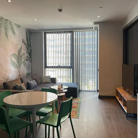 Secure Eclectic 1brs In Luxury W 2 Pools Gym Sauna Basketball Court Meeting Free Parking Concierge Close To Expo Center Hotel